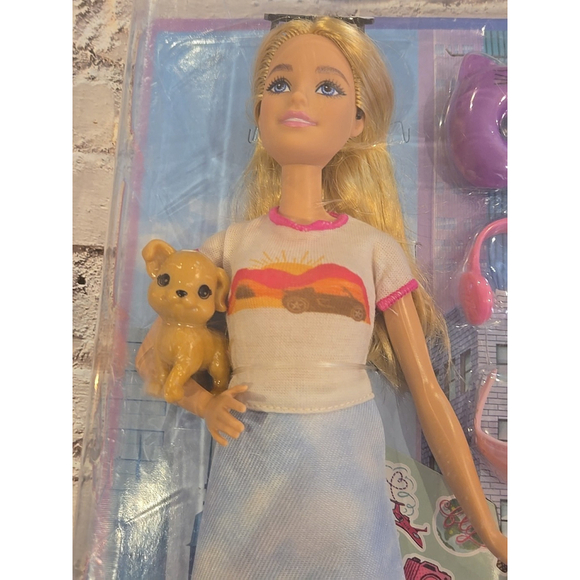 Barbie Doll and Accessories Travel Set with Puppy New-Sealed (101) - Picture 4 of 5